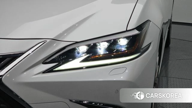 Lexus ES300h 7th generation id 4620313 из Кореи 14