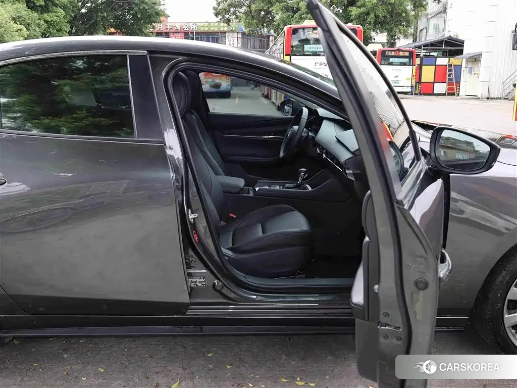 Mazda 3 id 4576813 из Китая 14