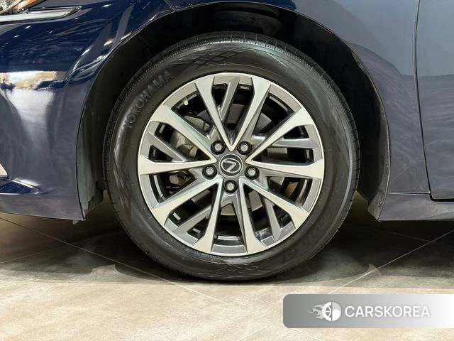 Lexus ES id 4314267 из Китая 14
