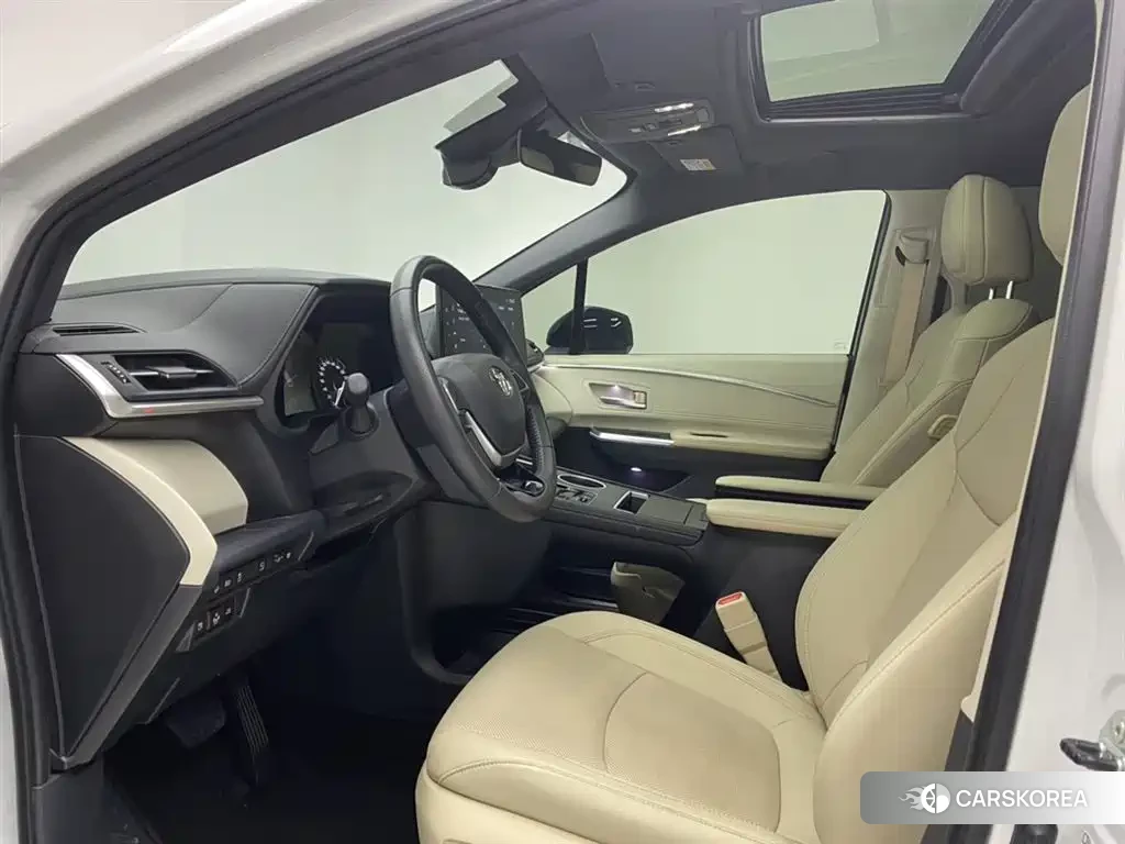 Toyota Sienna id 4629671 из Китая 14