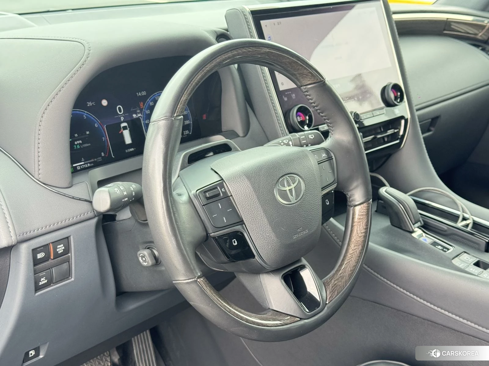 Toyota Elfa id 4468101 из Китая 14