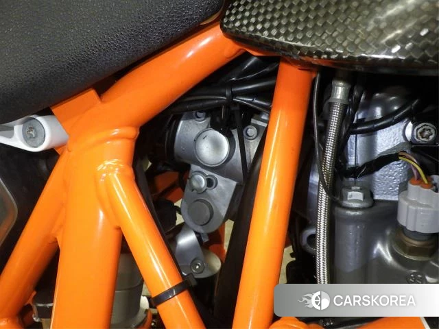 Проданный KTM 690 DUKE R id 3994732 из Японии, фото 14