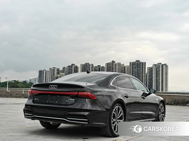 Audi A7L id 4190565 из Китая 14