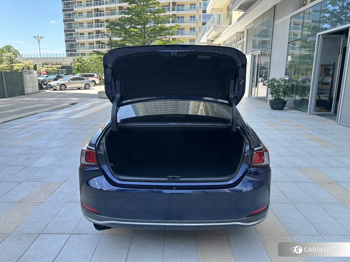 Lexus ES id 4479266 из Китая 14