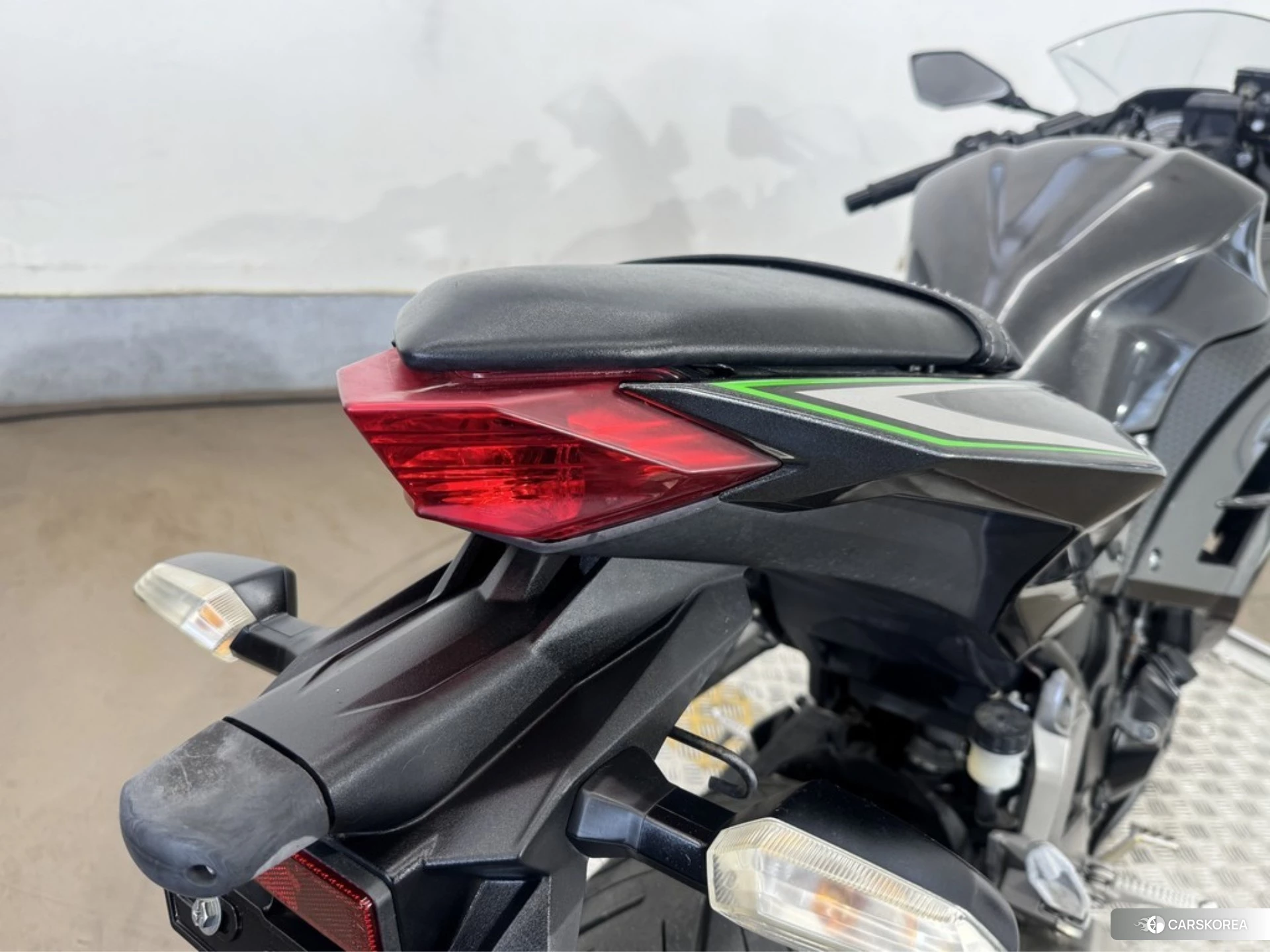 Kawasaki NINJA 250 id 3947600 из Японии 14