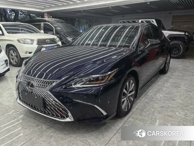 Lexus ES id 4300097 из Китая 14