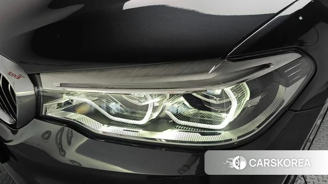 BMW 5 Series (G30) id 4305141 из Кореи 14