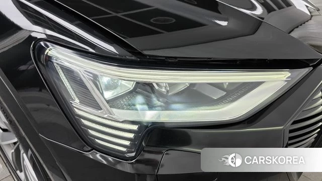 Audi e-Tron id 4585143 из Кореи 14