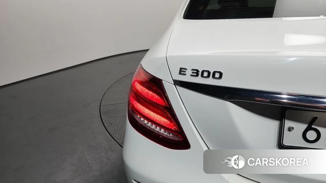 Mercedes-Benz E-Class W213 id 4310788 из Кореи 15