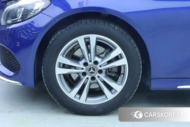 Mercedes-Benz Class C id 4207070 из Китая 15