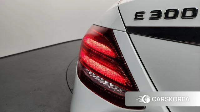 Mercedes-Benz E-Class W213 id 4581772 из Кореи 15