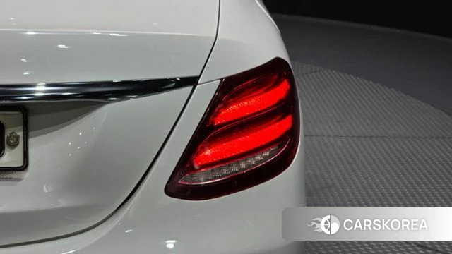 Mercedes-Benz E-Class W213 id 4594674 из Кореи 15