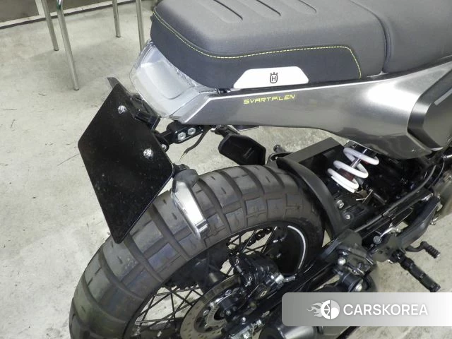 Husqvarna SVARTPILEN 401 id 3939697 из Японии 15