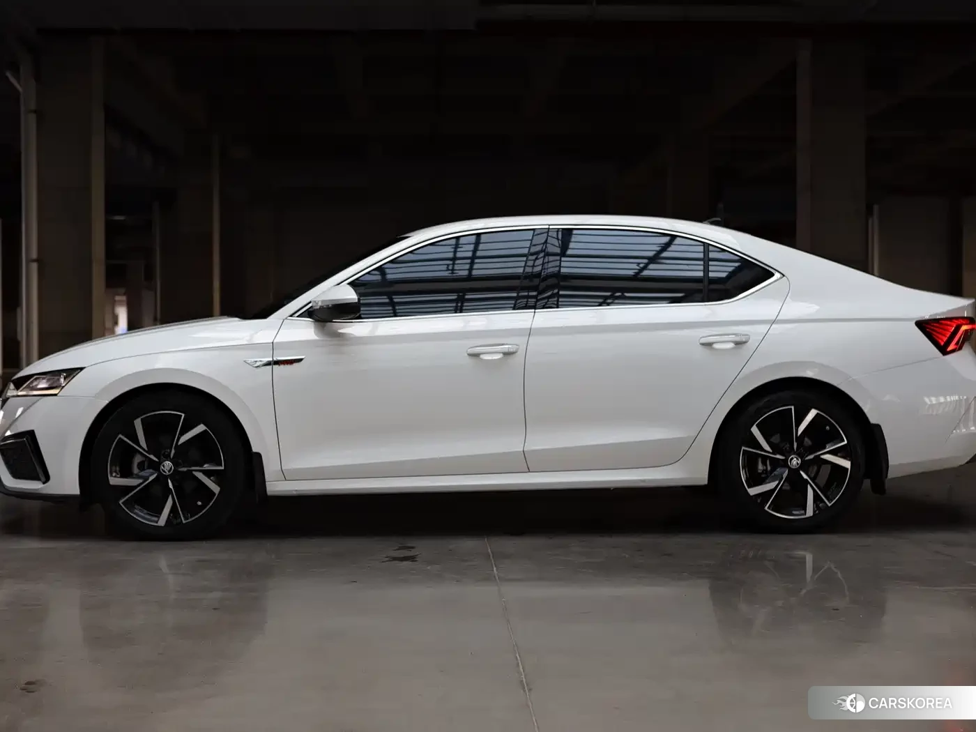 Skoda Octavia id 4589338 из Китая 15