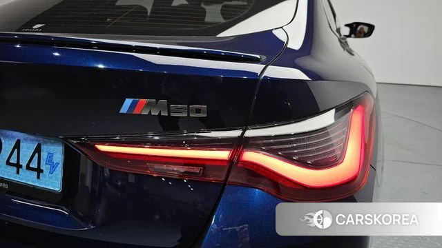BMW i4 id 4534827 из Кореи 15