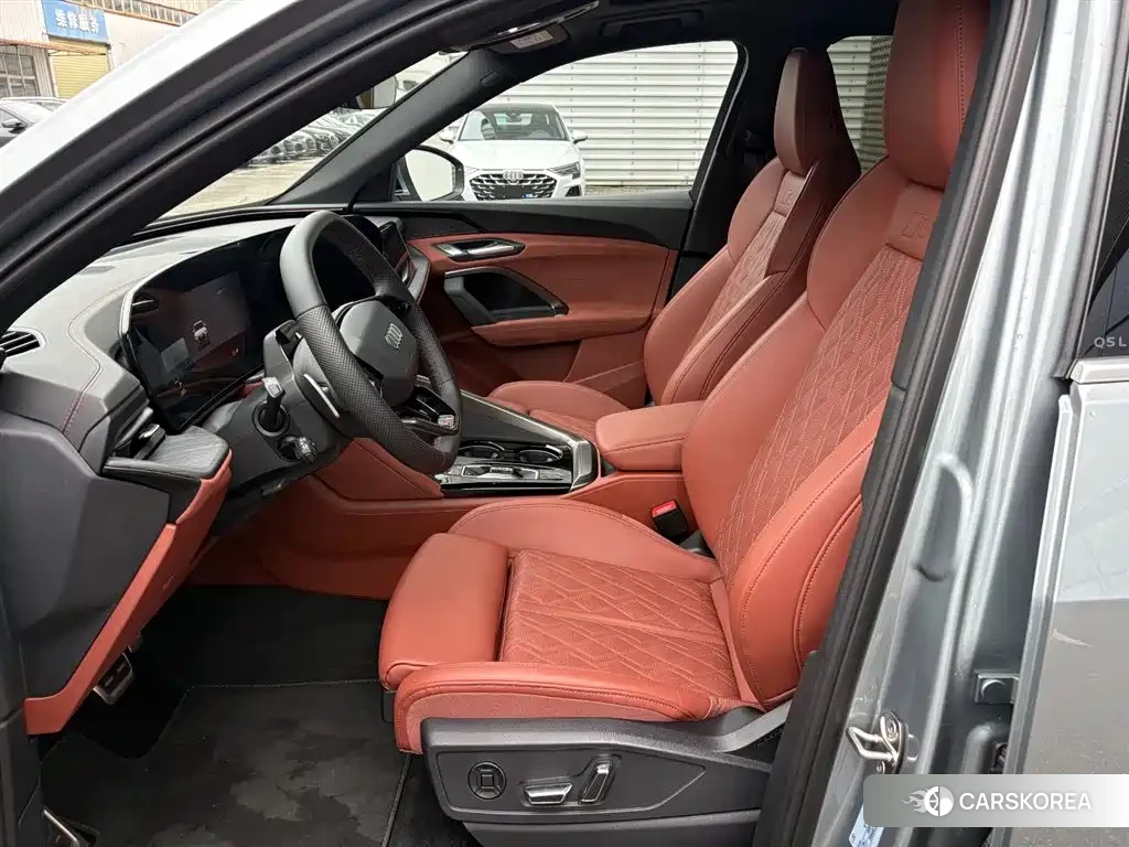 Audi Q5L id 4600398 из Китая 15
