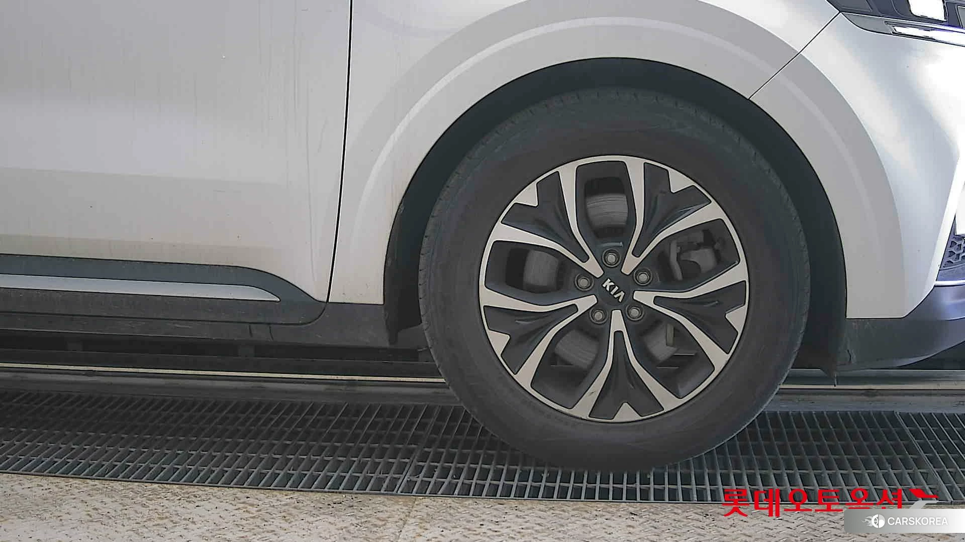 Kia Carnival id 4296914 из Кореи 15
