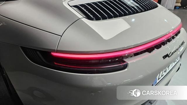 Porsche 911(992) id 4281001 из Кореи 15