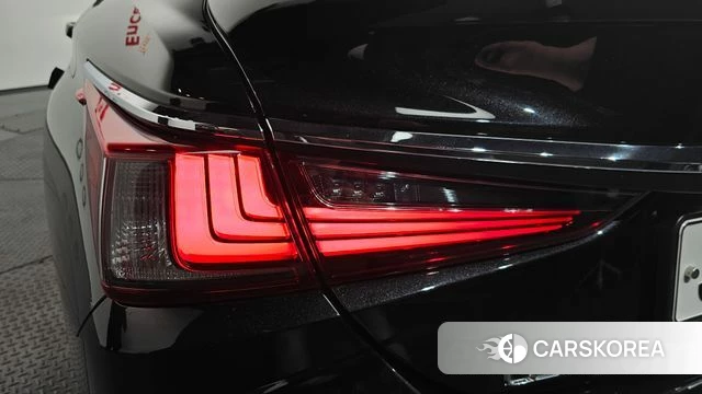 Lexus ES300h 7th generation id 4188423 из Кореи 15