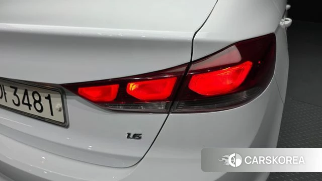 Hyundai Avante AD id 4900948 из Кореи 15