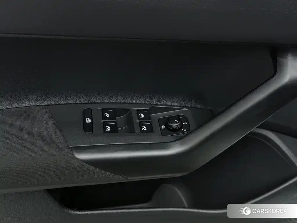 Volkswagen Polo id 4545693 из Китая 15