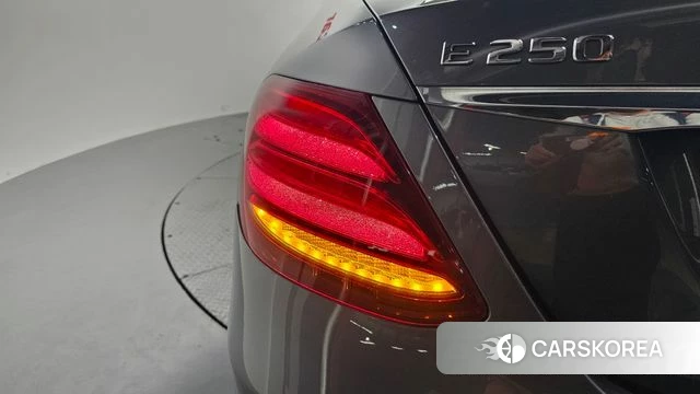 Mercedes-Benz E-Class W213 id 4245482 из Кореи 15