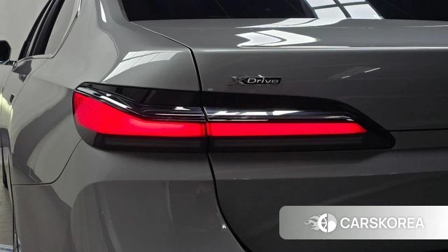 BMW 7 Series (G70) id 4565918 из Кореи 15