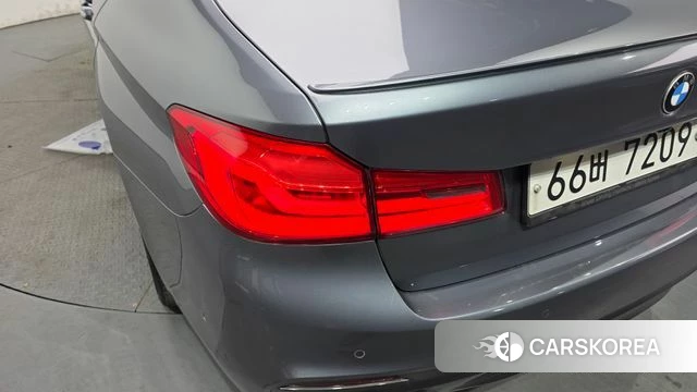 BMW 5 Series (G30) id 4310829 из Кореи 15