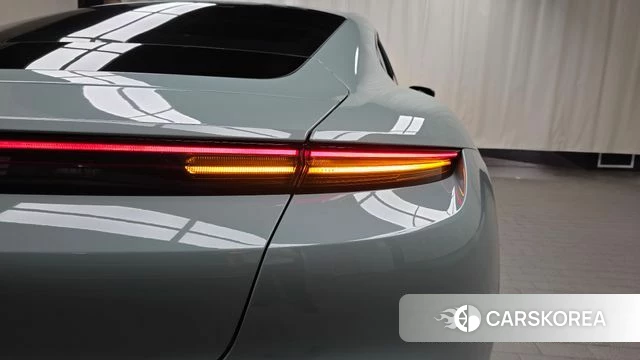 Porsche Taycan id 4584410 из Кореи 15