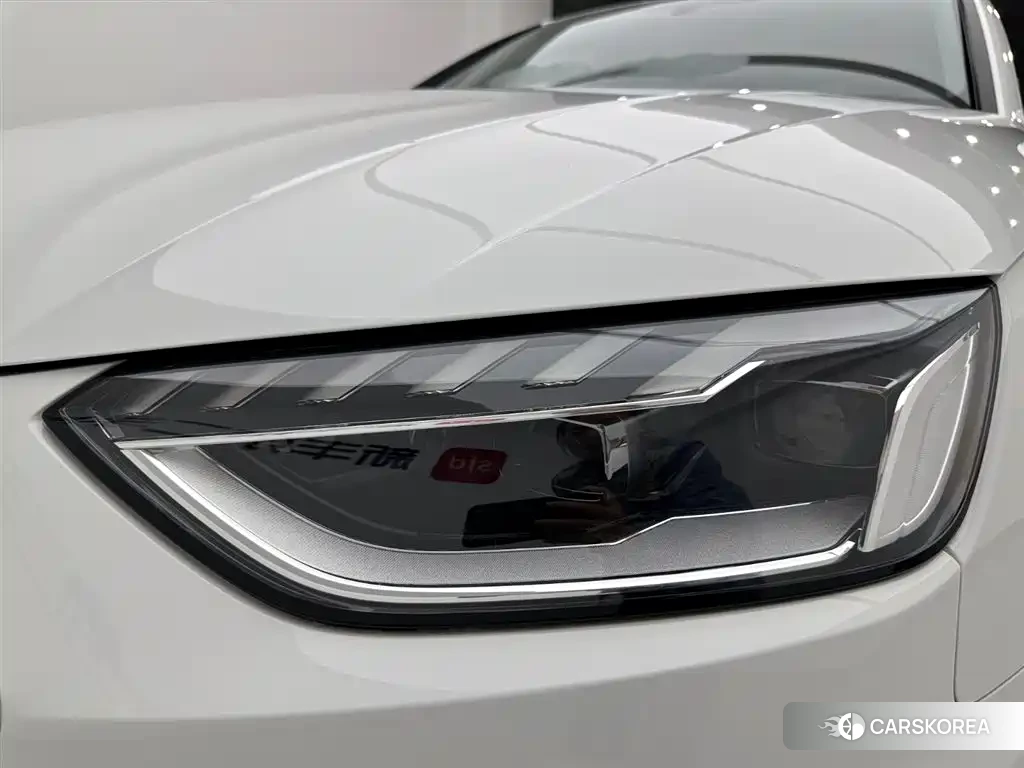 Audi A4L id 4548120 из Китая 16