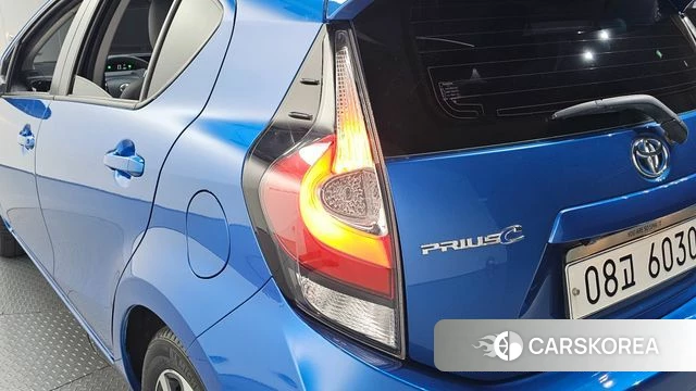 Toyota Prius C id 4667755 из Кореи 15