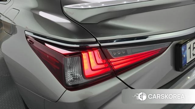 Lexus ES300h 7th generation id 4706472 из Кореи 15