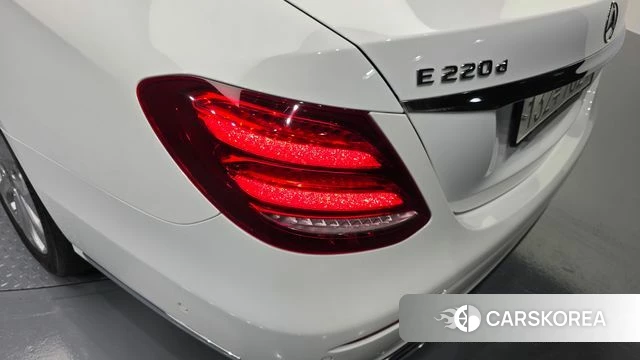 Mercedes-Benz E-Class W213 id 4377655 из Кореи 15