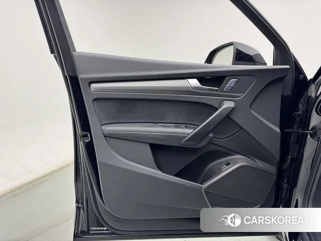 Audi Q5L id 4290468 из Китая 15