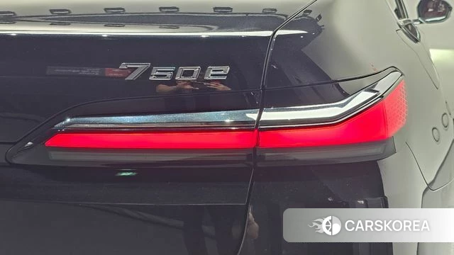 BMW 7 Series (G70) id 4854124 из Кореи 15