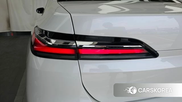 BMW 7 Series (G70) id 4541022 из Кореи 15