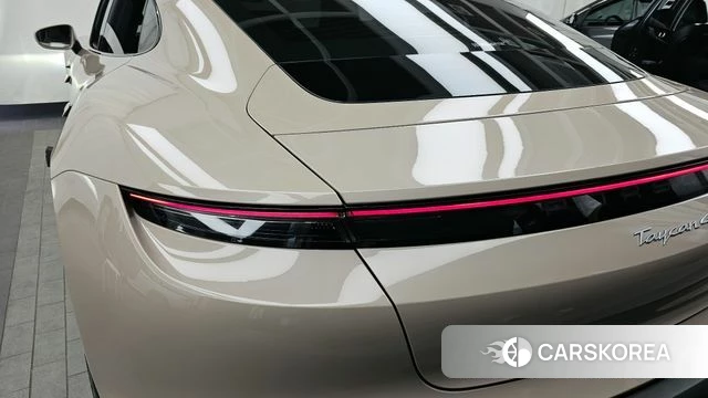 Porsche Taycan id 4267507 из Кореи 15