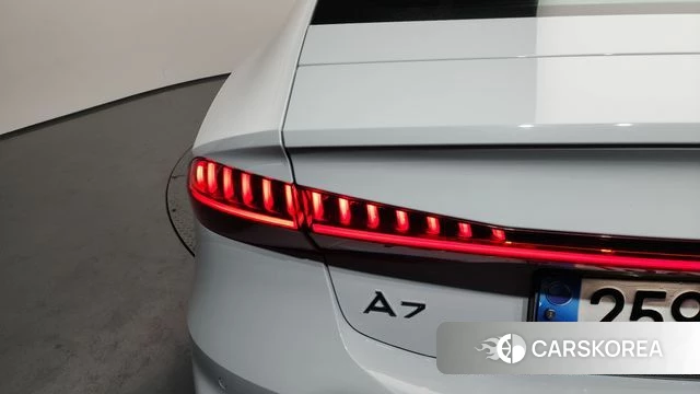 Audi A7 (4K) id 4187639 из Кореи 15