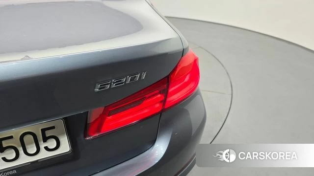 BMW 5 Series (G30) id 4430128 из Кореи 15