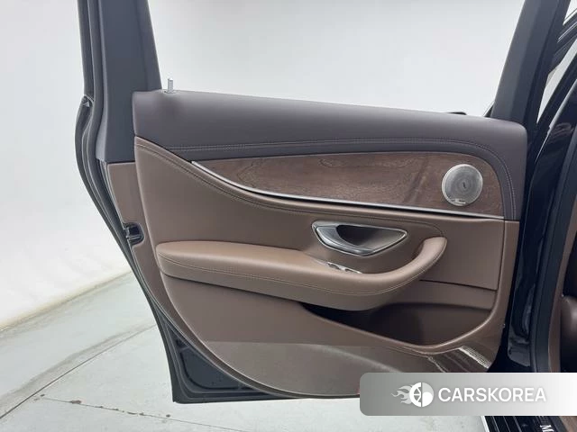 Mercedes-Benz E-class id 4275554 из Китая 15