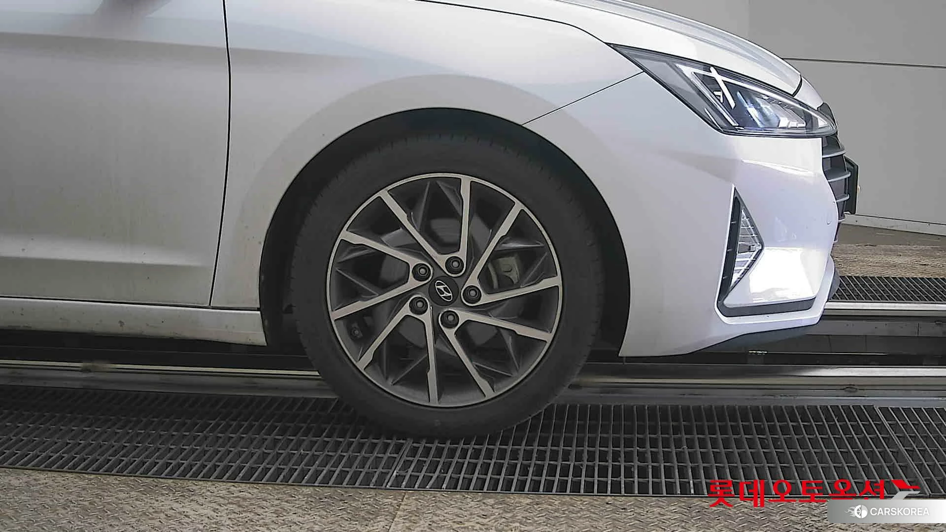 Hyundai Avante id 3869255 из Кореи 15