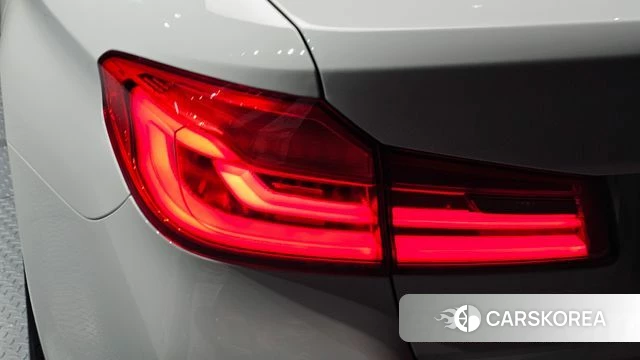 BMW 5 Series (G30) id 4689441 из Кореи 15