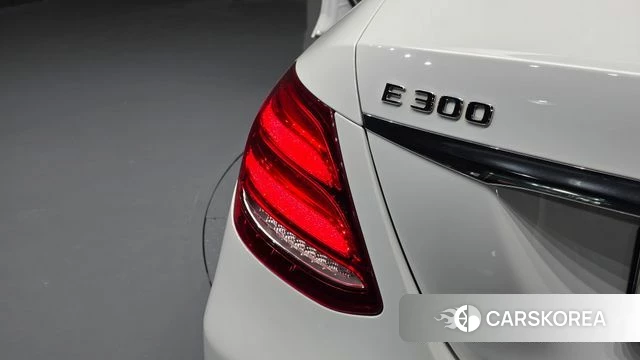 Mercedes-Benz E-Class W213 id 4465479 из Кореи 15