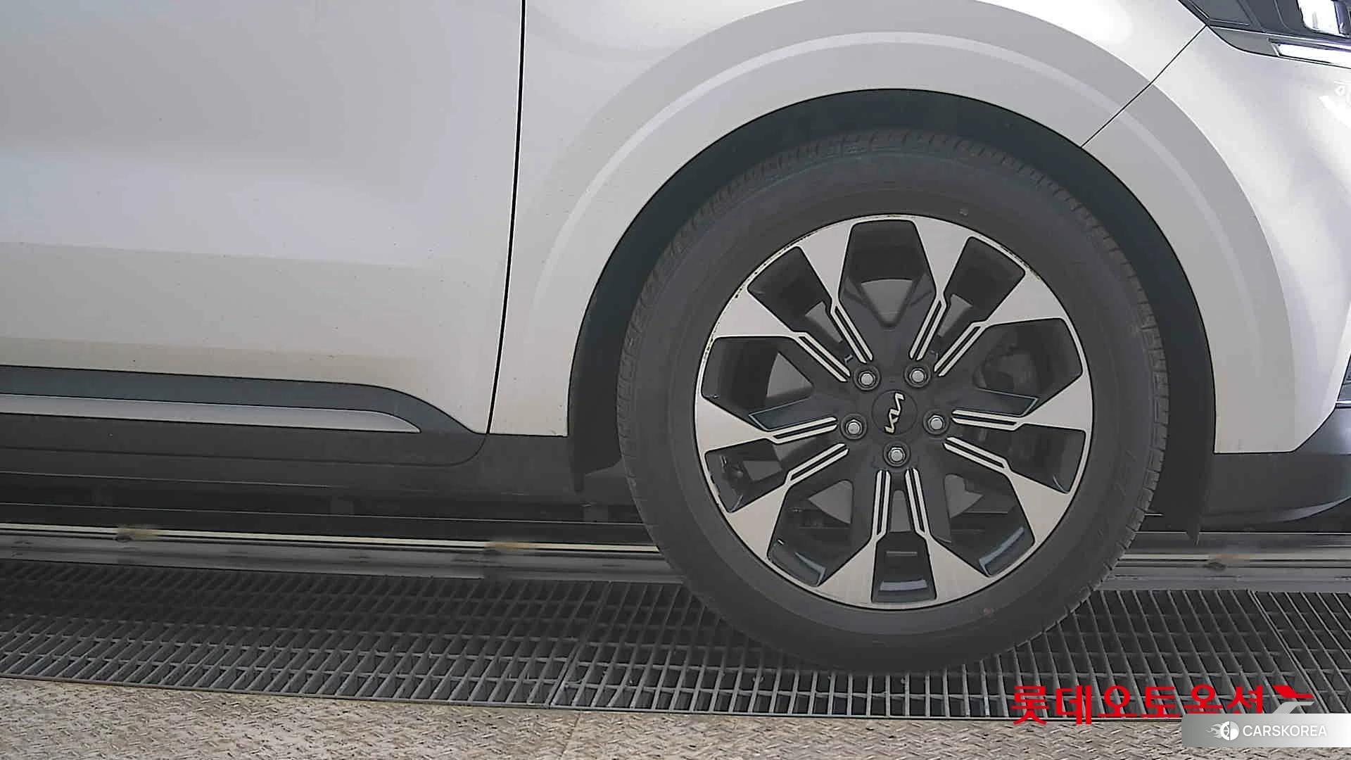 Kia Carnival Limousine id 3882175 из Кореи 15