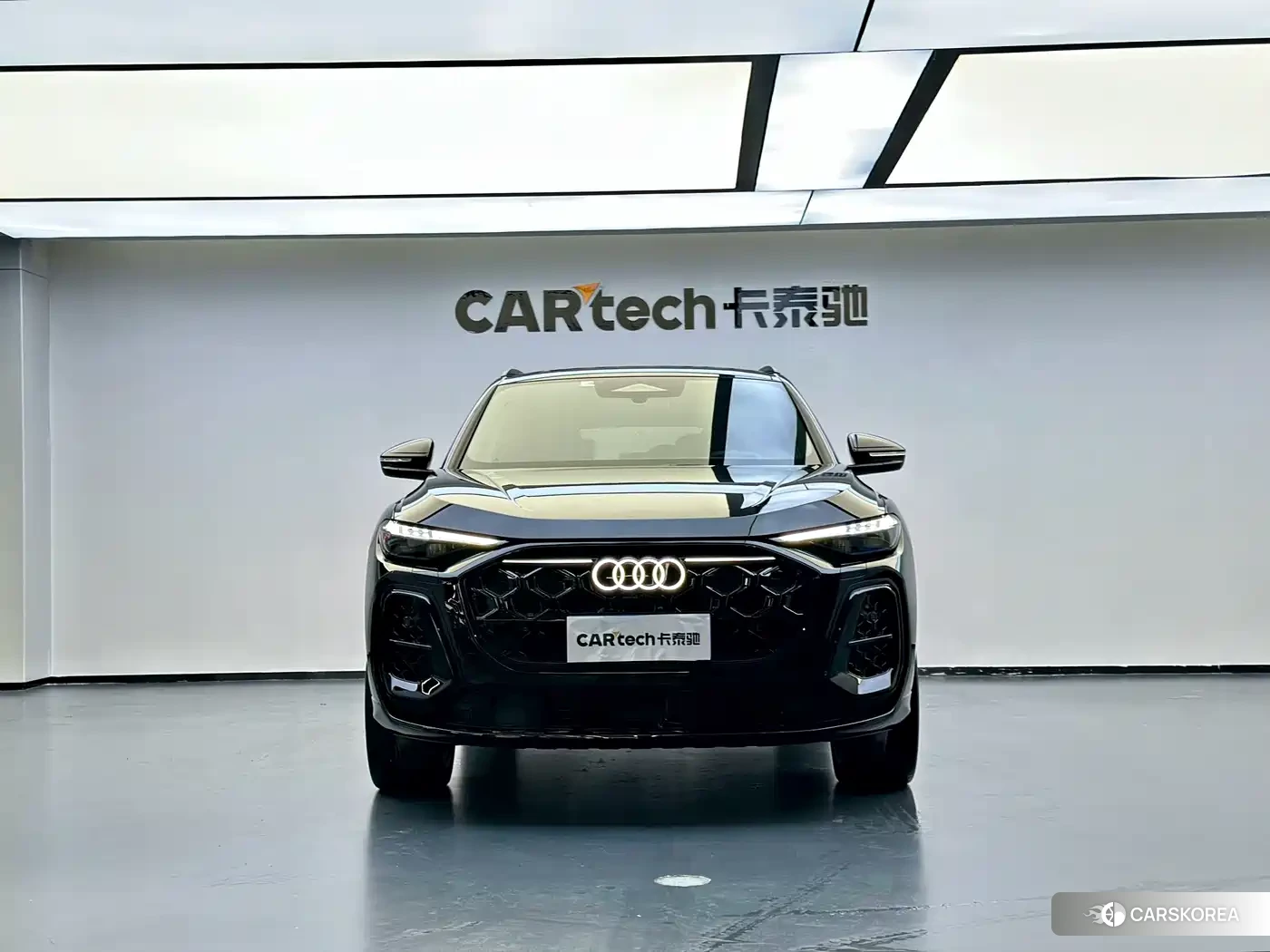 Audi Q5L id 4514207 из Китая 15