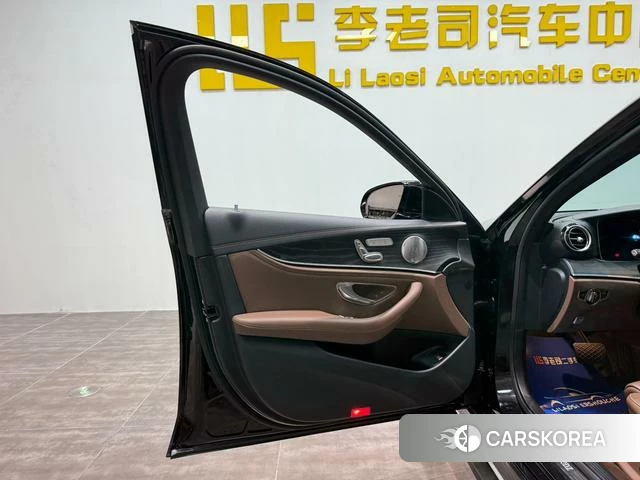 Mercedes-Benz E-class id 4290694 из Китая 15