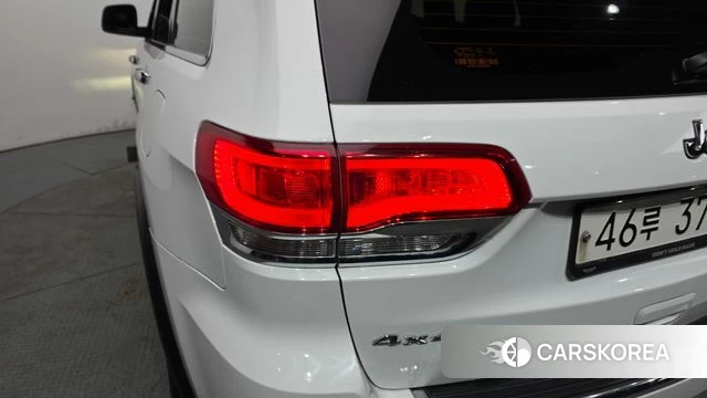 Jeep Grand Cherokee id 4384821 из Кореи 15