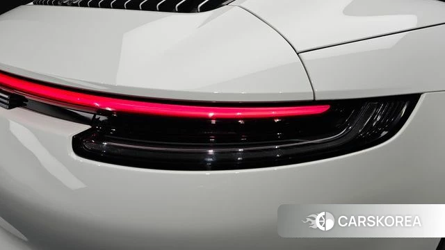 Porsche 911(992) id 4370382 из Кореи 15