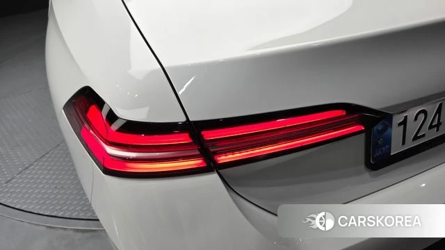 BMW 5 Series (G60) id 4719887 из Кореи 15