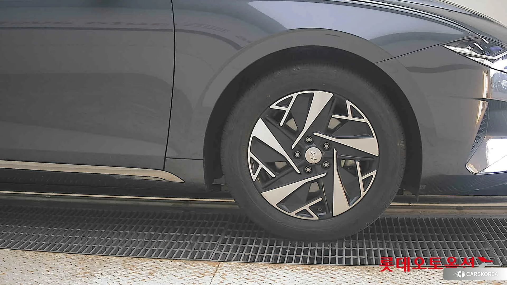 Hyundai Grandeur Hybrid id 4909256 из Кореи 15